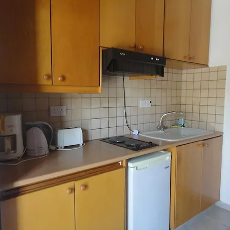 Spanos House 아파트 Goudhi