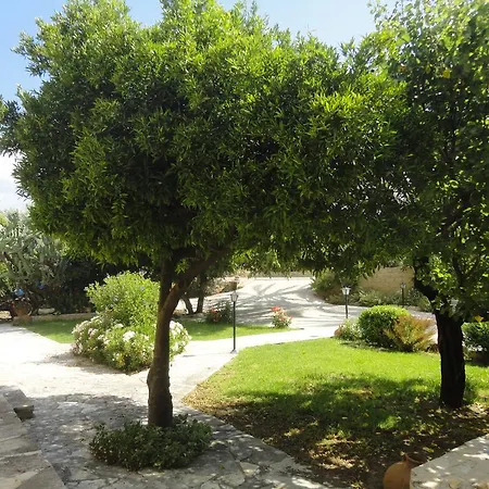 Spanos House דירה *