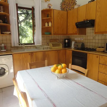 דירה Spanos House Goudhi