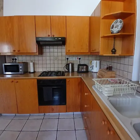 Spanos House شقة *