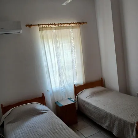Apartment Spanos House *