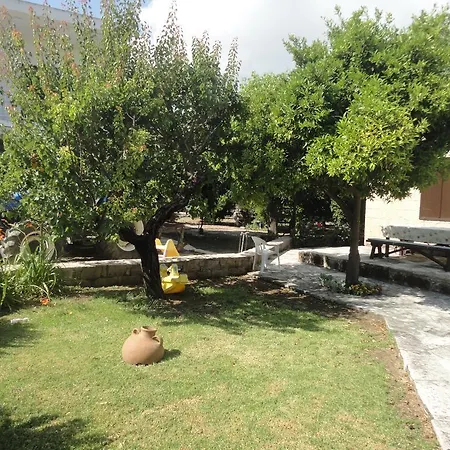 Spanos House شقة