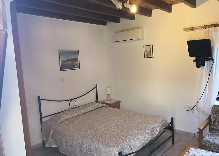 아파트 Spanos House