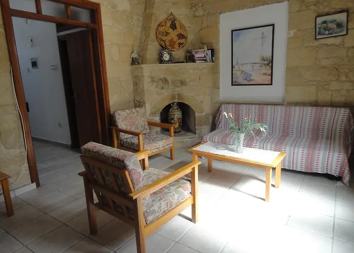 Spanos House * Goudhi