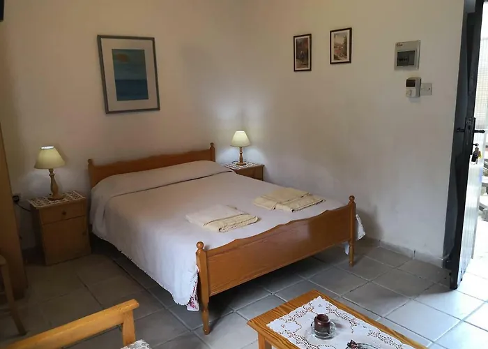 Spanos House * Goudhi