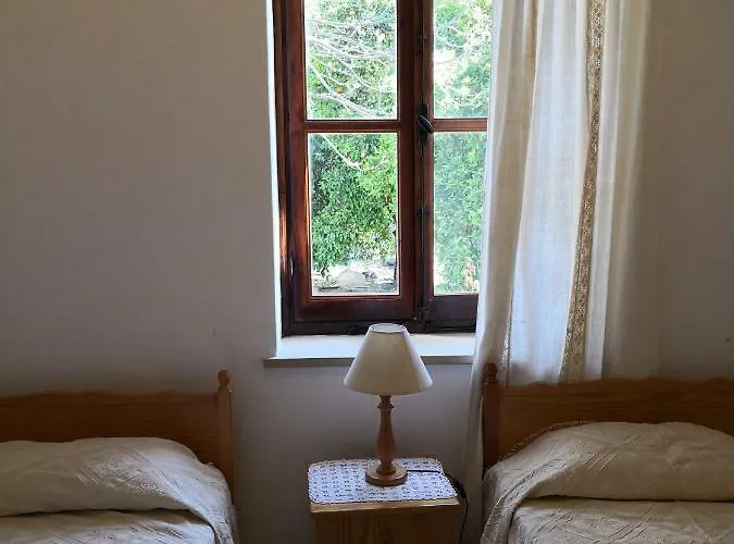 Spanos House 아파트 Goudhi